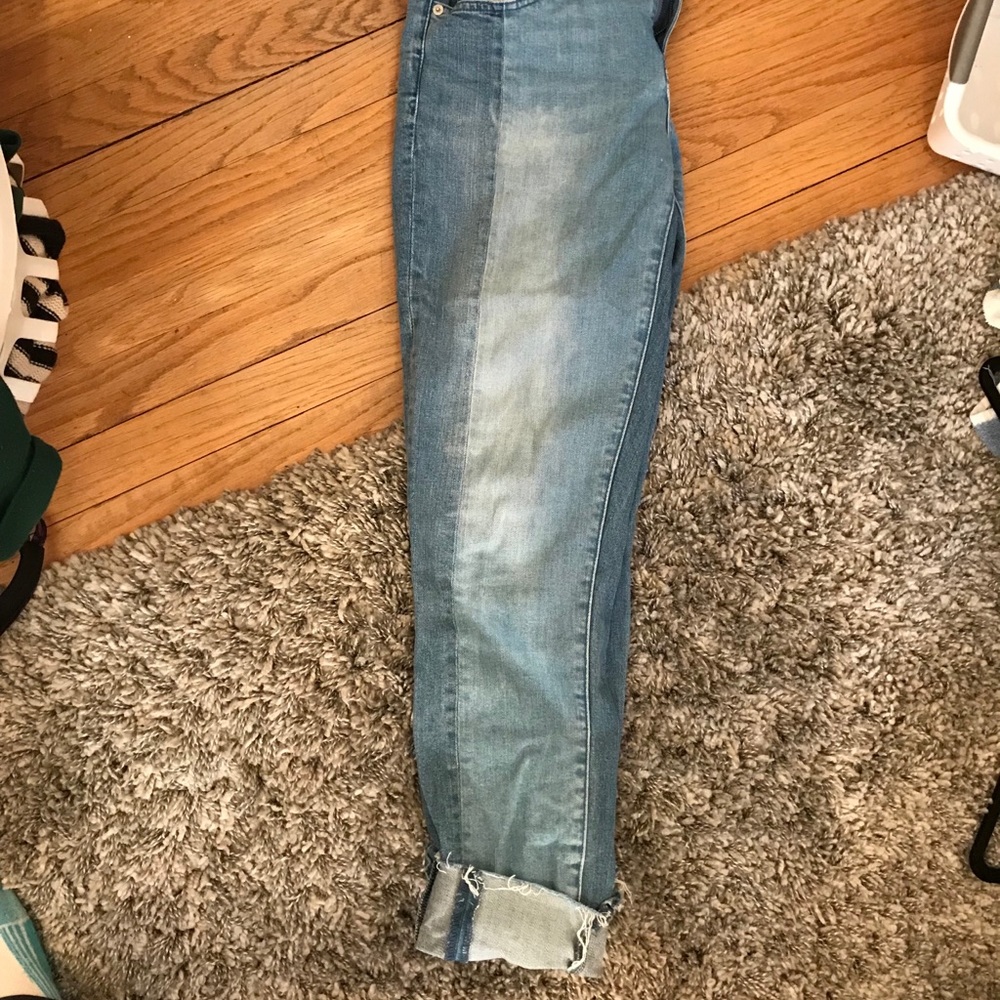 Size 28 gap colorblock jeans